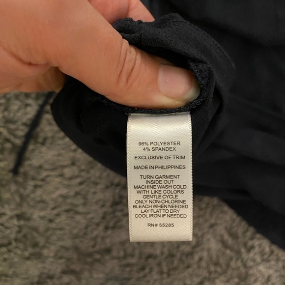 EXPRESS Women’s Front Tie Blouse - Picture 3 of 11